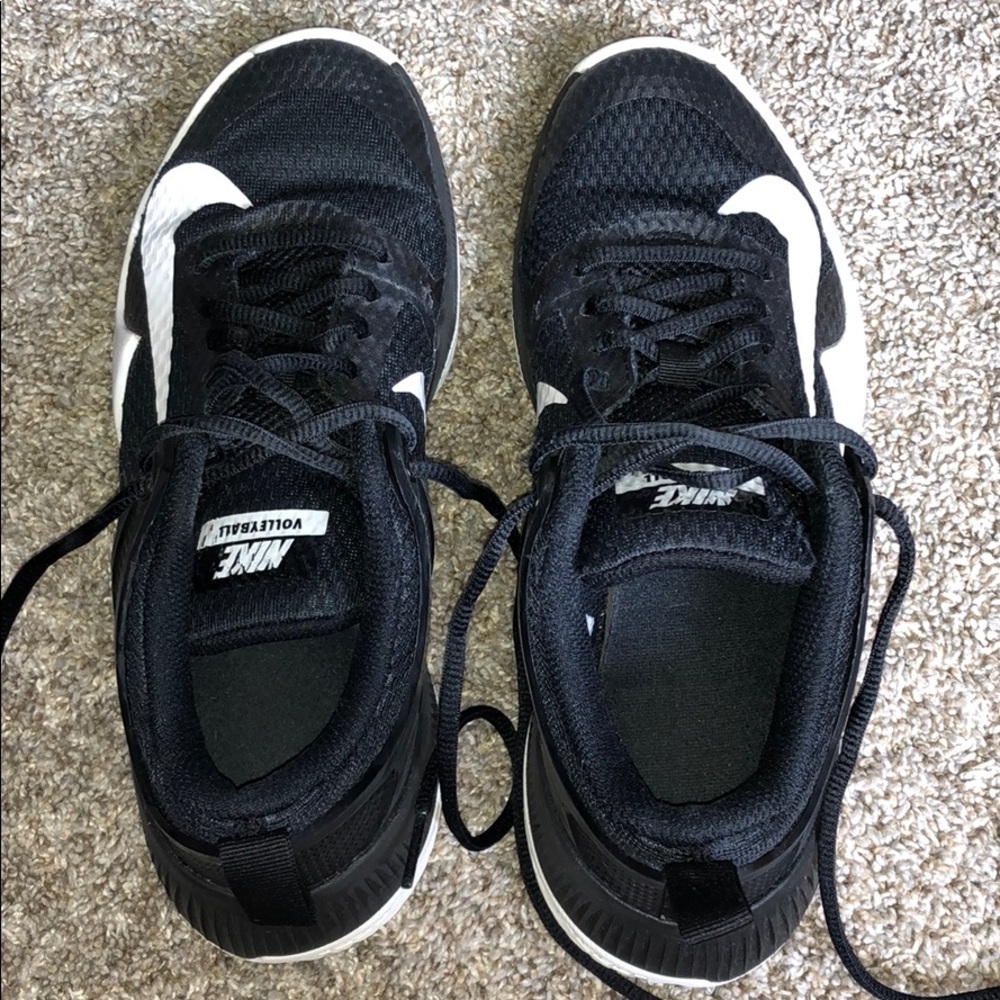 nike volleyball shoes